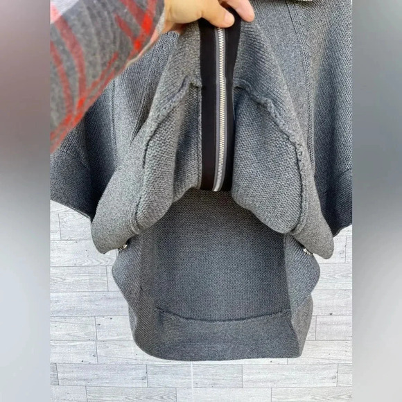 Cotton By Autumn Cashmere Women’s Zip Up Poncho size small EUC. - Picture 7 of 10